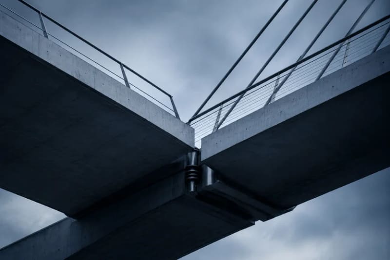 Titelbild: Hybrid Exchange stabilisieren: Häufige Fehler bei Connectoren und Autodiscover
